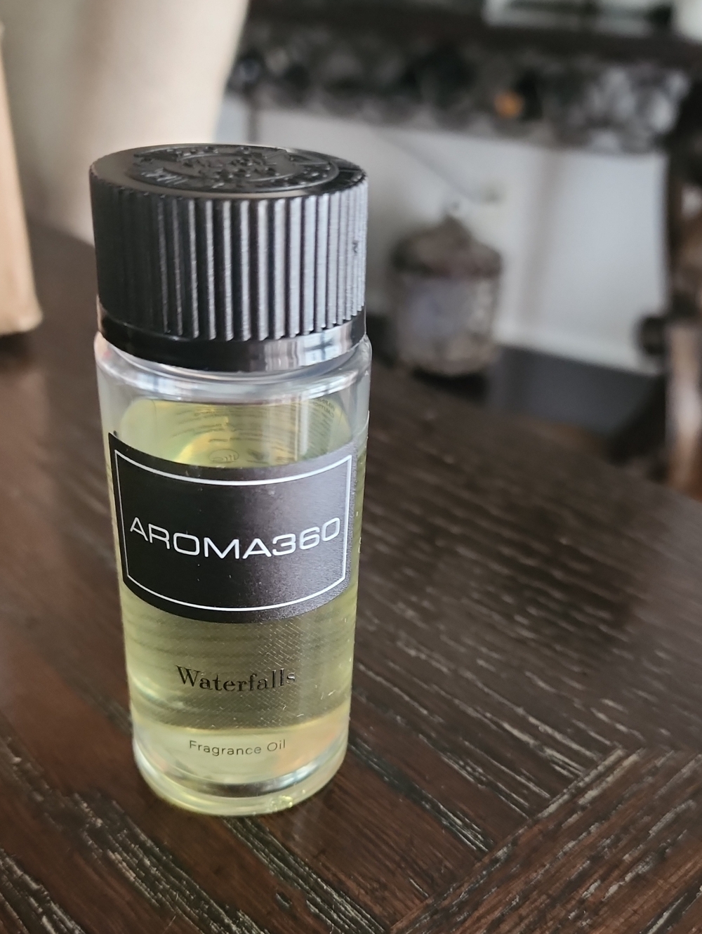 NWOT Aroma360 Waterfall Fragrance Oil